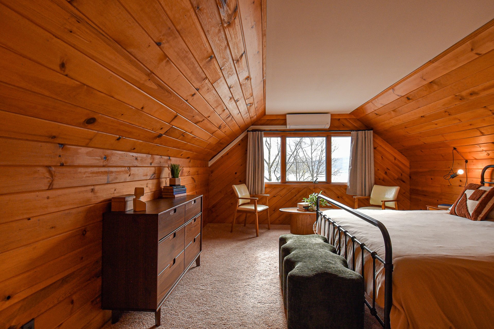 Upstairs Bedroom — King