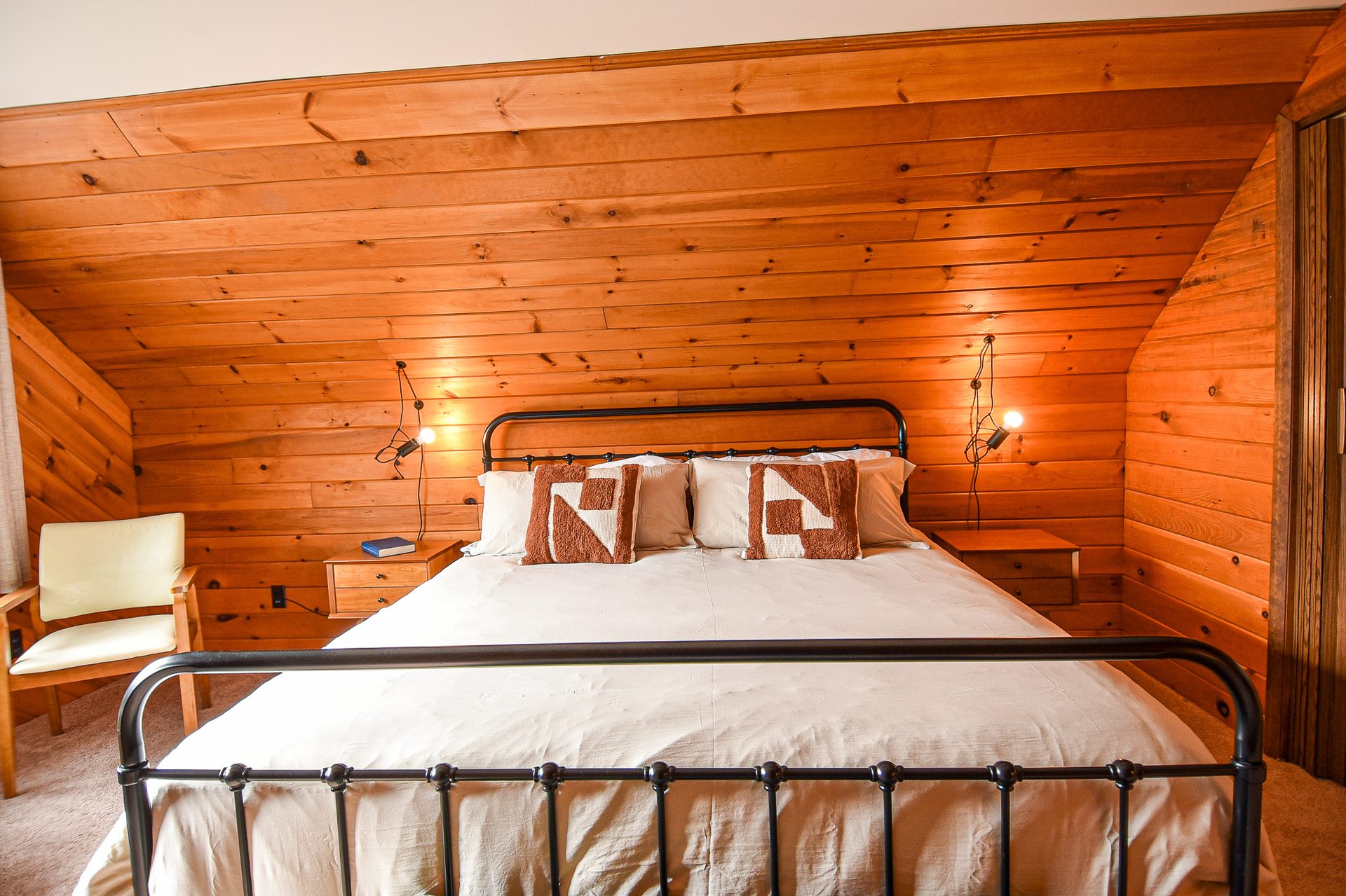 Upstairs Bedroom — King