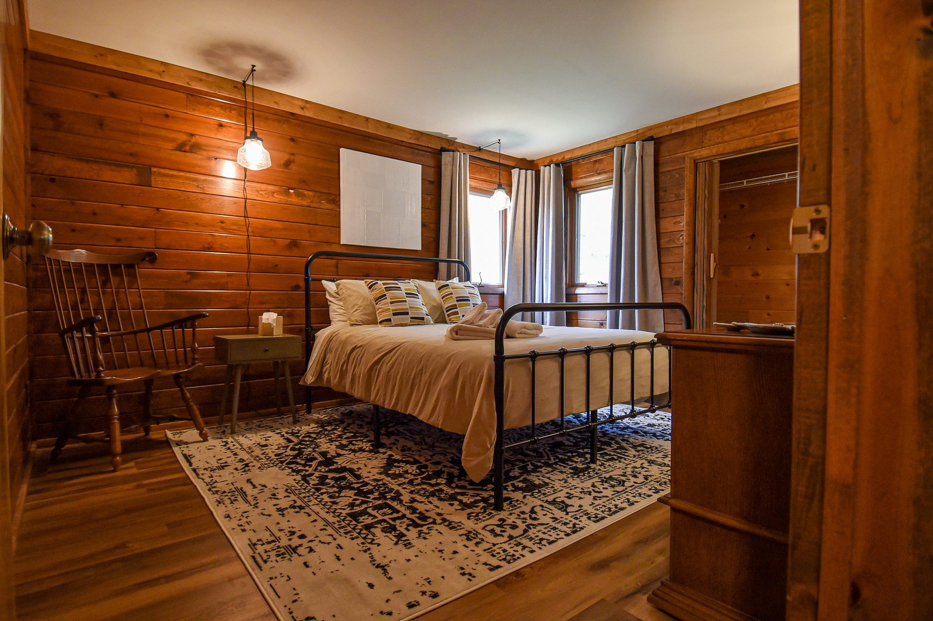 Lower Level Bedroom — Queen